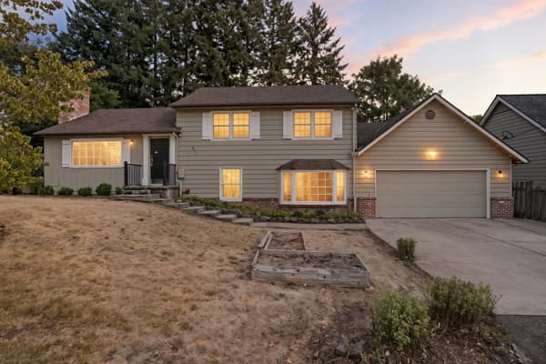 9360 SW Meadow Ln, Portland, OR 97225, USA