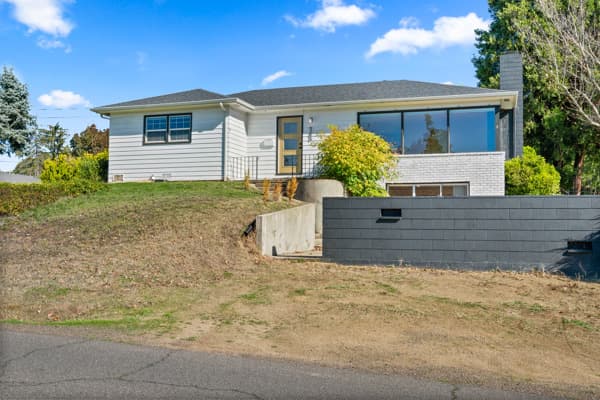560 N Keene Way Dr, Medford, OR 97504, USA