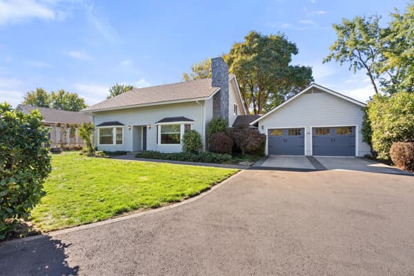 1089 Brookdale Ave, Medford, OR 97504, USA