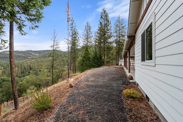 103 Summit Dr, Shady Cove, OR 97539, USA
