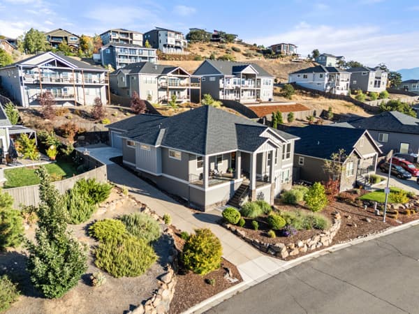 523 La Strada Cir, Medford, OR 97504, USA