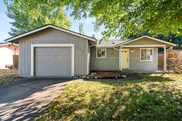 315 S Buchanan Ave, Eagle Point, OR 97524, USA
