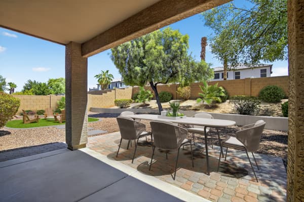 1715 E Branham Ln, Phoenix, AZ 85042, USA