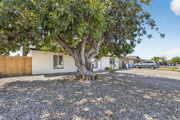 2341 W Laurel Ln, Phoenix, AZ 85029, USA